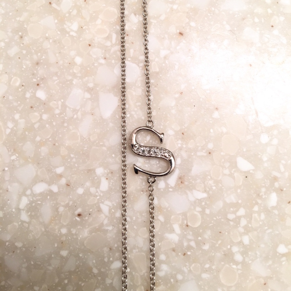 ‘S’ Necklace